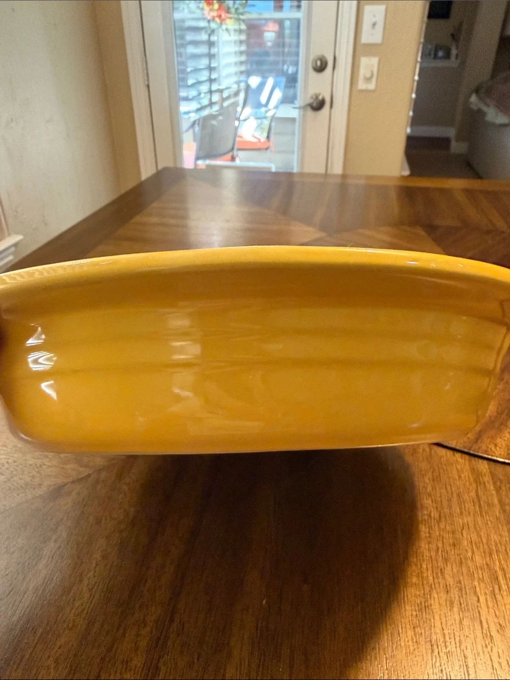 Le Creuset Cream and Dijon Ceramic 10” pie pan
